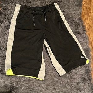 Gap Fit black boys athletic shorts size L